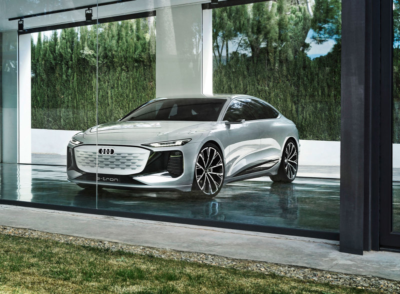 Новый Audi A6 показали на примере концепта