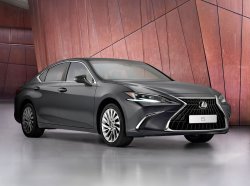 Обновлённый седан Lexus ES появится в России