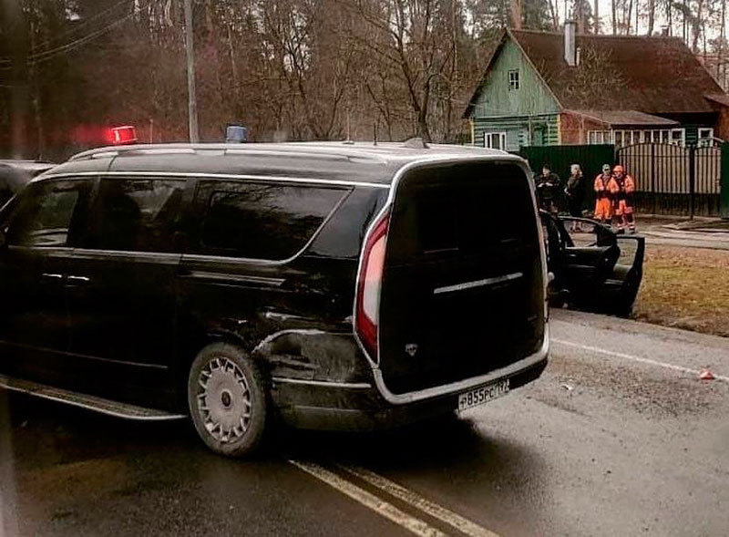 Для Aurus Arsenal провели невольный краш-тест на "Рублёвке"