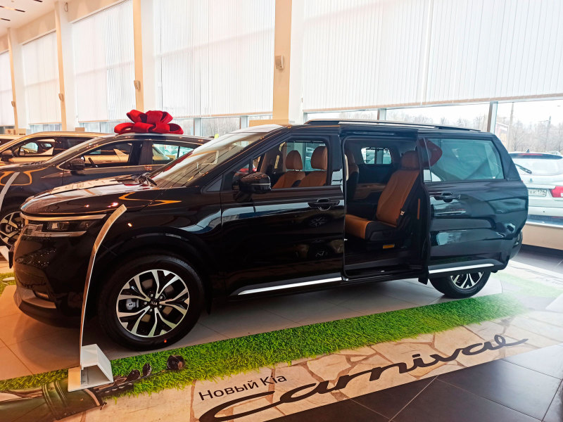 Новый KIA Carnival пользуется популярностью у российских покупателей