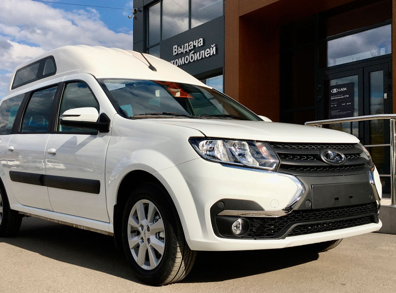 Рестайлинговый Lada Largus получил версию с высокой крышей