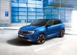 Opel Grandland обновился и "потерял" букву X