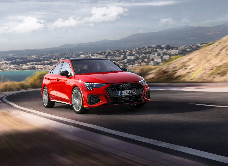 Новые Audi S3 появились в России