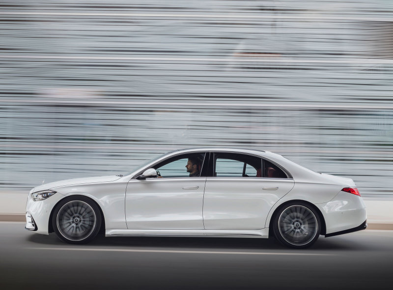 Водители Mercedes S-Class получают больше всего штрафов за вождение