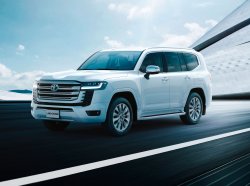Новый Toyota Land Cruiser 300 получил атмосферный бензиновый мотор