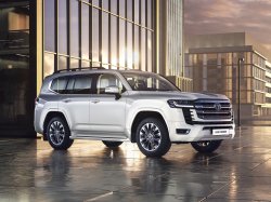 Toyota Land Cruiser 300: в России от 5.613.000 руб.