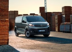 Фургон Opel Vivaro с "автоматом" стал доступен в России