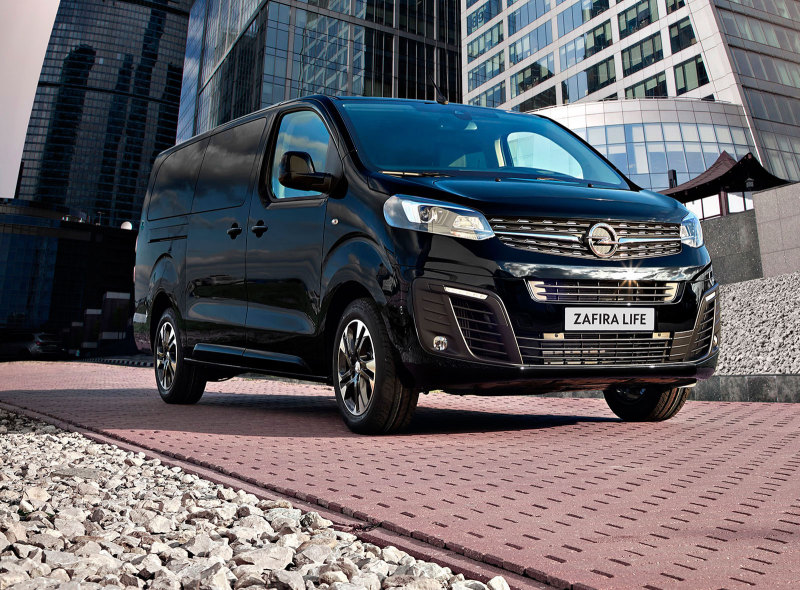 Полноприводные Opel Zafira Life и Vivaro стали доступны для заказа в России