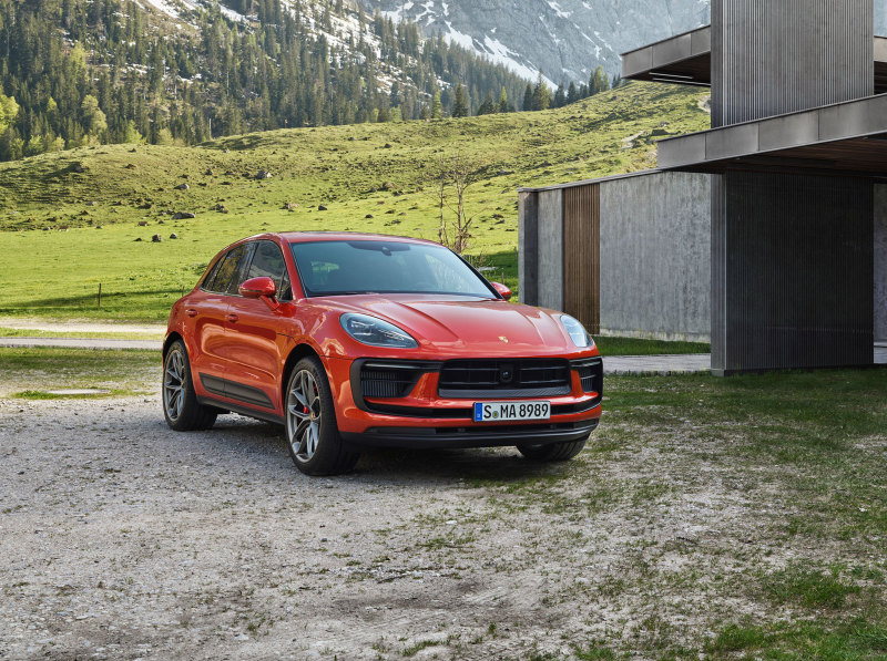 Обновлённый Porsche Macan: в России от 5.390.000 руб.