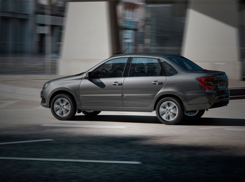 "АвтоВАЗ" предоставил скидки для вакцинированных владельцев автомобилей Lada