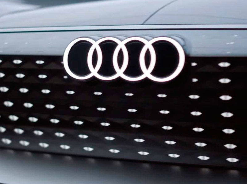 Экспериментальный Audi Skysphere представят на этой неделе