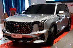 У нового GAC GS8 показали салон