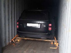 Дорогие угнанные автомобили вывозят из России в товарных поездах