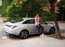 Hyundai Elantra стал доступен по подписке в России