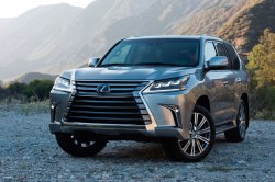 Флагманский Lexus LX отмечает юбилей