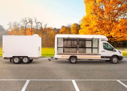 Ford Transit стал мобильным кафе и рыбной лавкой