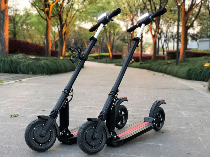 Электросамокатам разрешат ездить по автомобильным дорогам