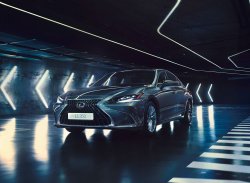 Обновлённый Lexus ES появился в продаже: от 3.514.000 руб.