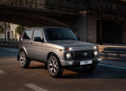 Классические Lada Niva Legend стали собирать с участием роботов