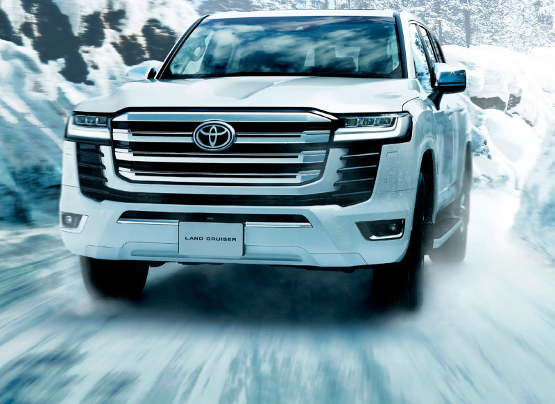 Новый Toyota Land Cruiser 300 будет долго добираться до покупателей