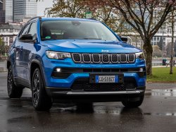 Рестайлинговый Jeep Compass скоро начнут продавать в России