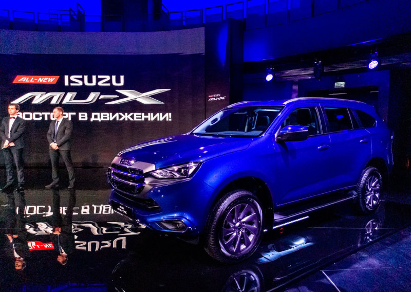 Две комплектации Isuzu MU-X будут продавать в России