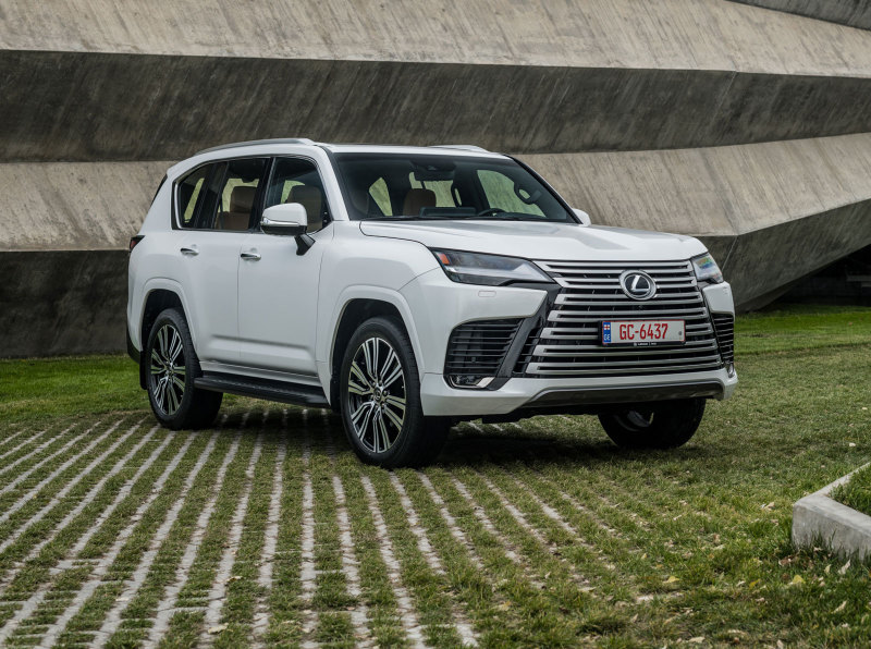 Новый Lexus LX: в России от 8.522.000 руб.