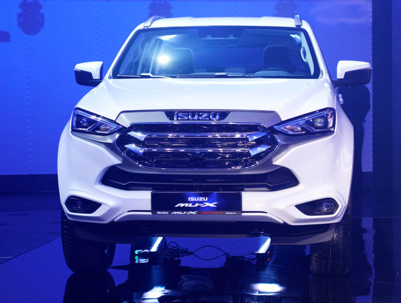 Внедорожник Isuzu MU-X: в России от 3.699.000 руб.