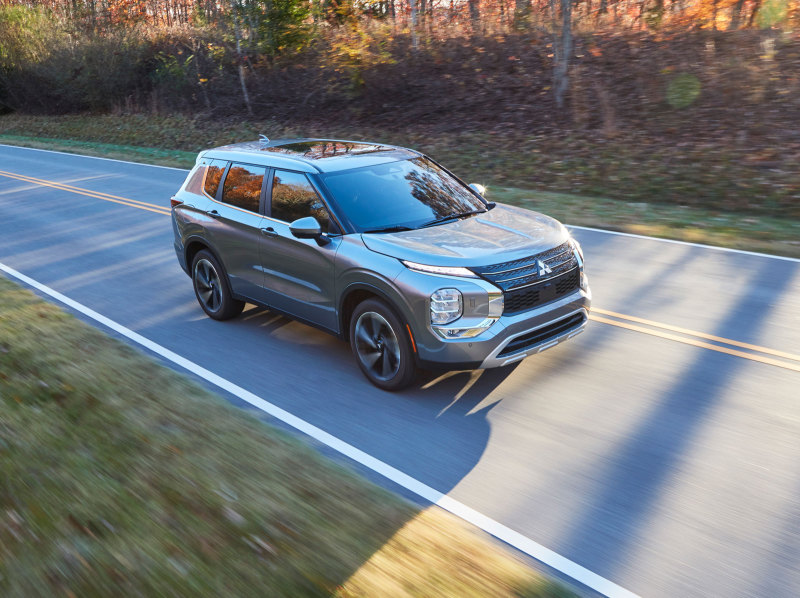 Полностью новый Mitsubishi Outlander в России пока не появится