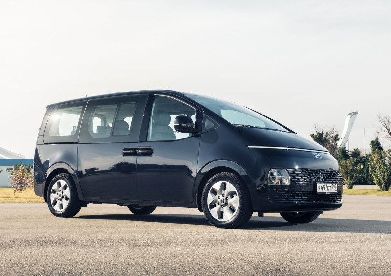 Hyundai Staria: в России от 2.149.000 руб.