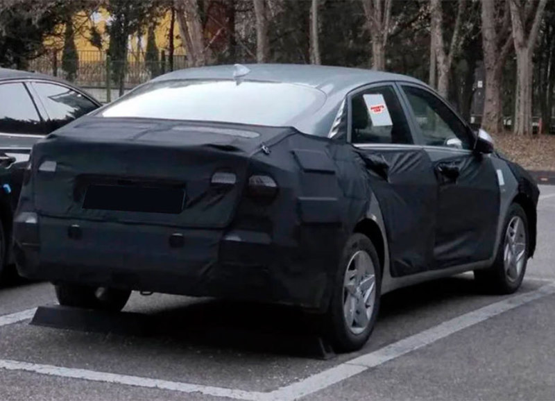 Новый Hyundai Solaris снова заметили на улицах