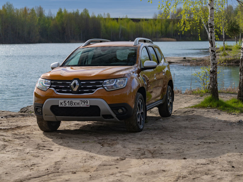Компания Renault останавливает деятельность в России