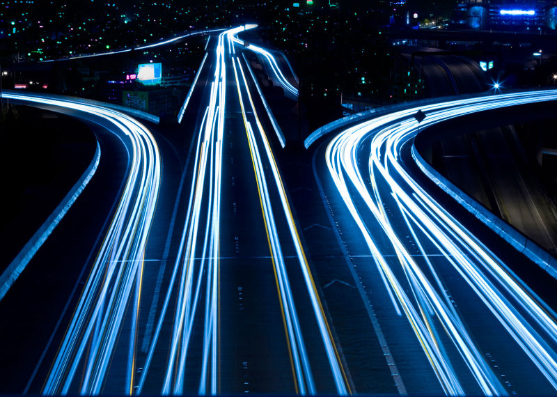 Разрабатывается возможность зарядки электромобилей в движении