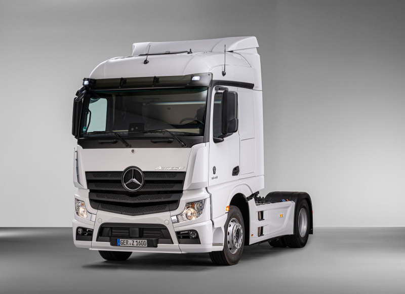 Магистральные тягачи и спецтехнику из Евросоюза запретили поставлять в Россию