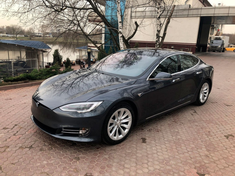 Tesla Model S