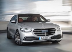 Президент высказался про альтернативный импорт дорогих автомобилей