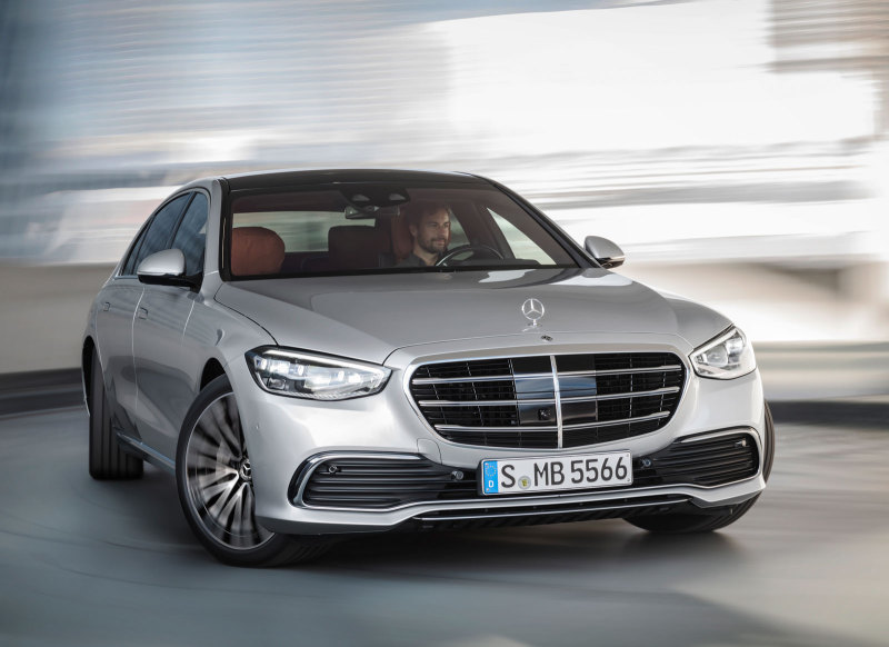 Президент высказался про альтернативный импорт дорогих автомобилей