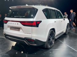 Новые дорогие автомобили станет практически невозможно купить в России