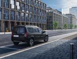 Сборка Lada Largus может возобновится в августе