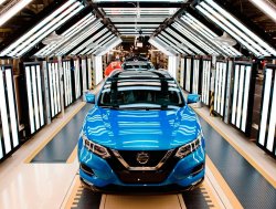 Автомобили Nissan пока не будут собирать в России
