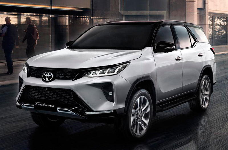 Toyota Fortuner Legender 2023