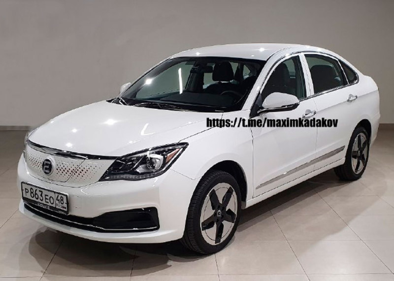 Российский электрический седан Evolute i-Pro скоро начнут продавать