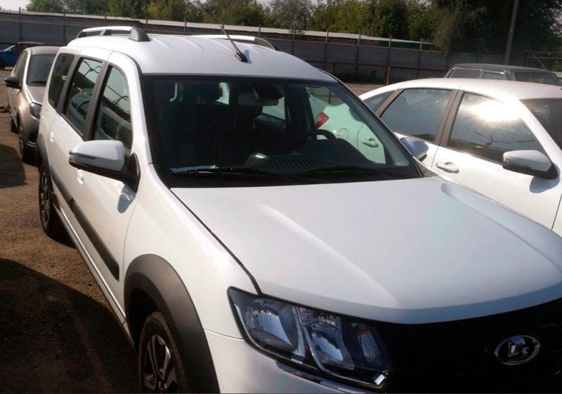 "Антисанкционные" Lada Largus получили первые покупатели