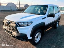 Упрощённые Lada Niva Travel засняли у дилера