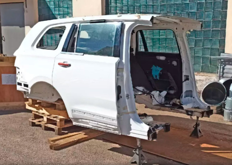 Новый внедорожник Aurus Komendant в распиленном виде заметили в Москве