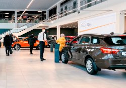 Lada Vesta из ограниченной партии предлагает россиянам белорусский импортёр