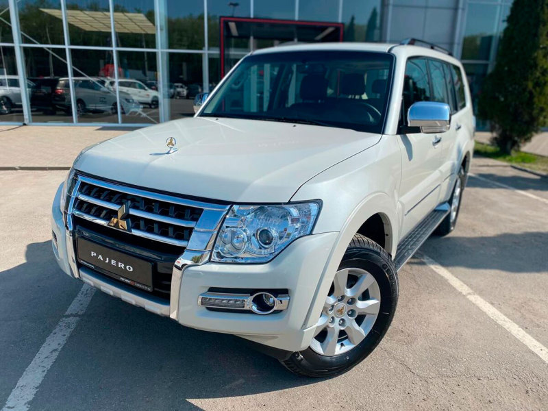 Новые Mitsubishi Pajero снова появились в России