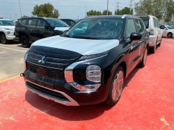 Новое поколение Mitsubishi Outlander стали предлагать в России