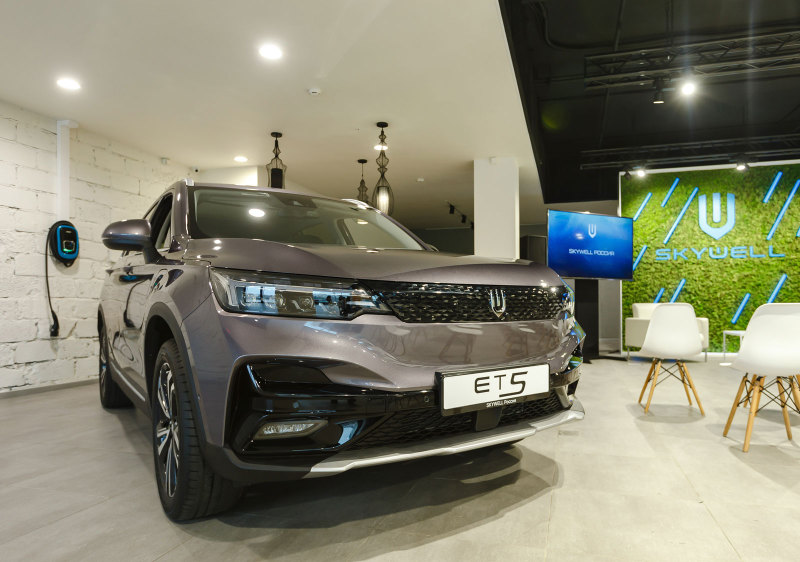 Электрокросс Skywell ET5 официально представили в России