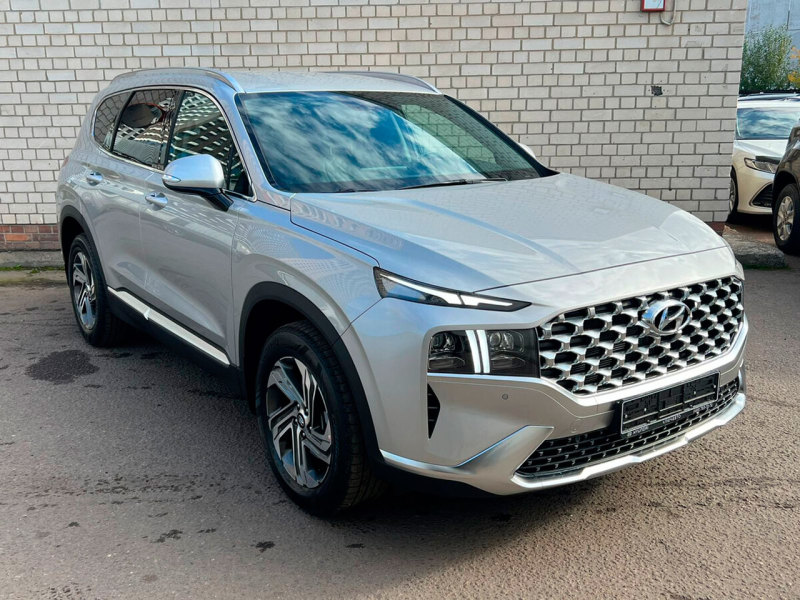 Партия новых Hyundai Santa Fe и Tucson появилась в России